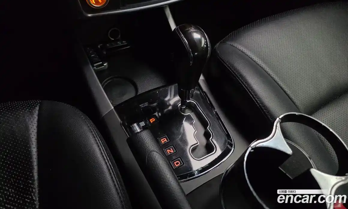 SsangYong Korando 2014 2.0 автомат (гидро), фото 9