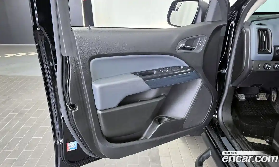 Chevrolet Colorado 2021 3.6 автомат (гидро), фото 14