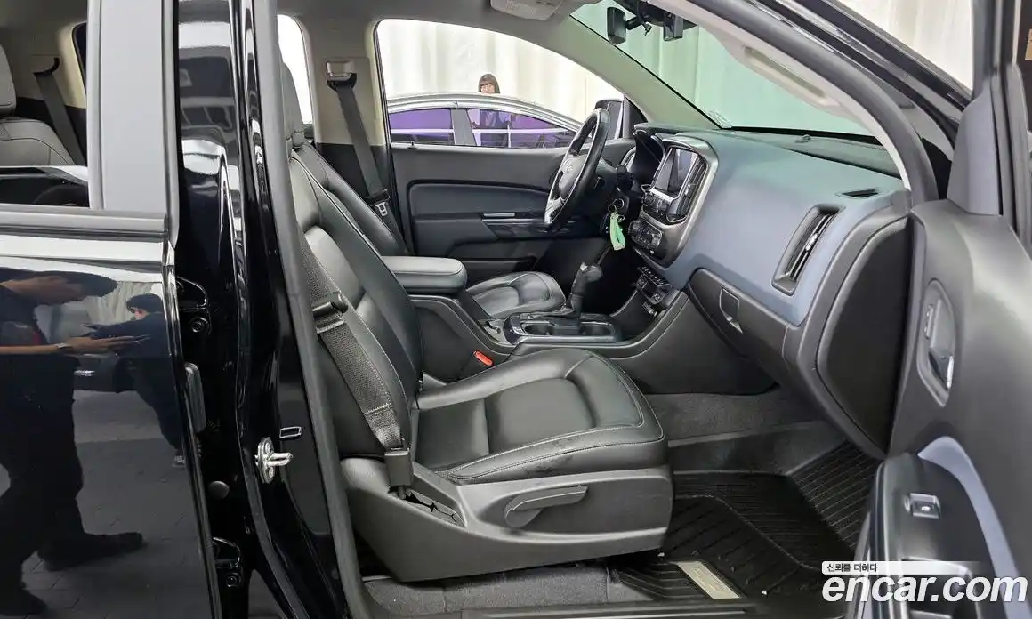 Chevrolet Colorado 2021 3.6 автомат (гидро), фото 17