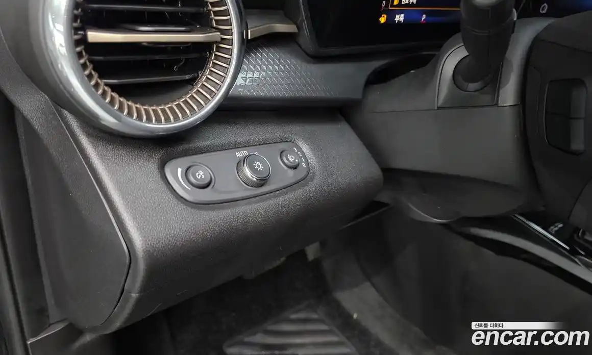 Chevrolet Trax 2023 1.2 автомат (гидро), фото 18