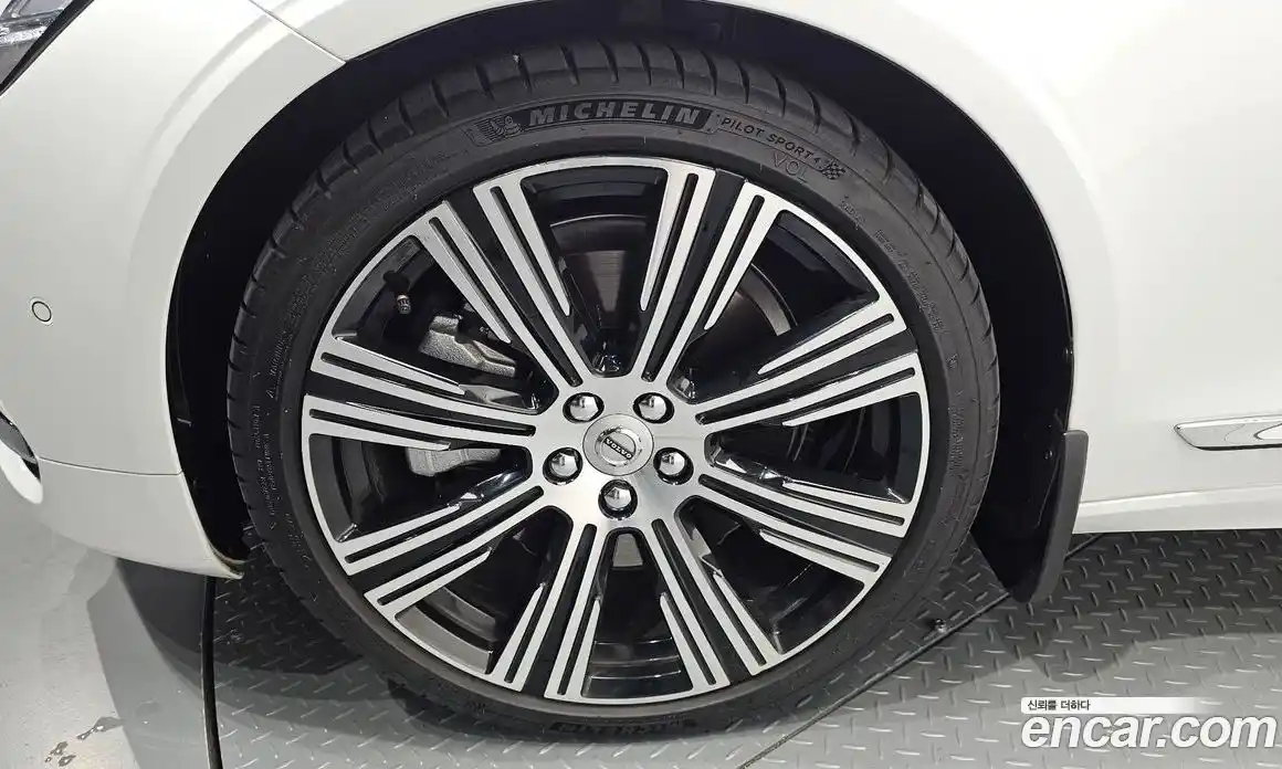 Volvo S90 2023 2.0 автомат (гидро), фото 5