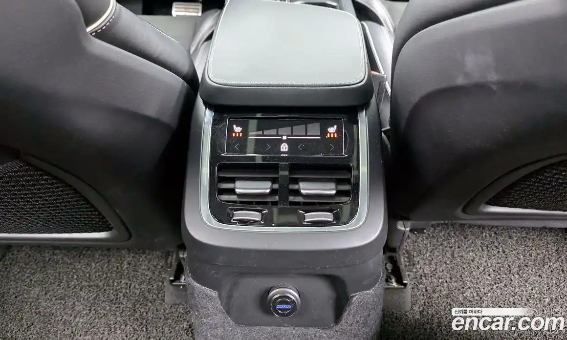 Volvo XC90 2020 2.0 автомат (гидро), фото 18