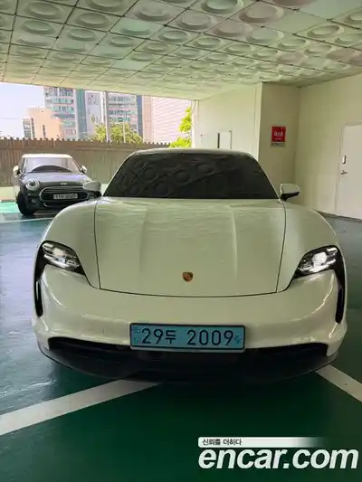 Porsche Taycan, 2021, 57 500 км