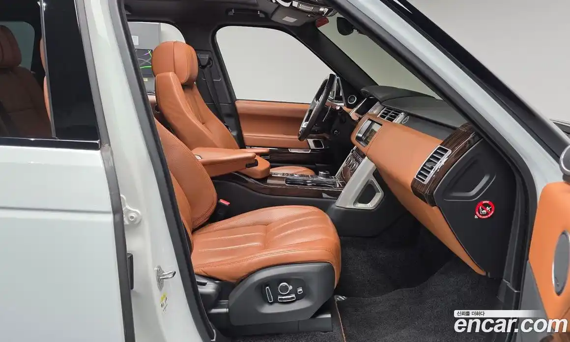 Land Rover Range Rover 2017 4.4 автомат (гидро), фото 16
