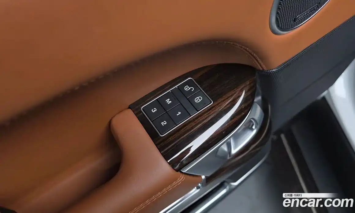 Land Rover Range Rover 2017 4.4 автомат (гидро), фото 33