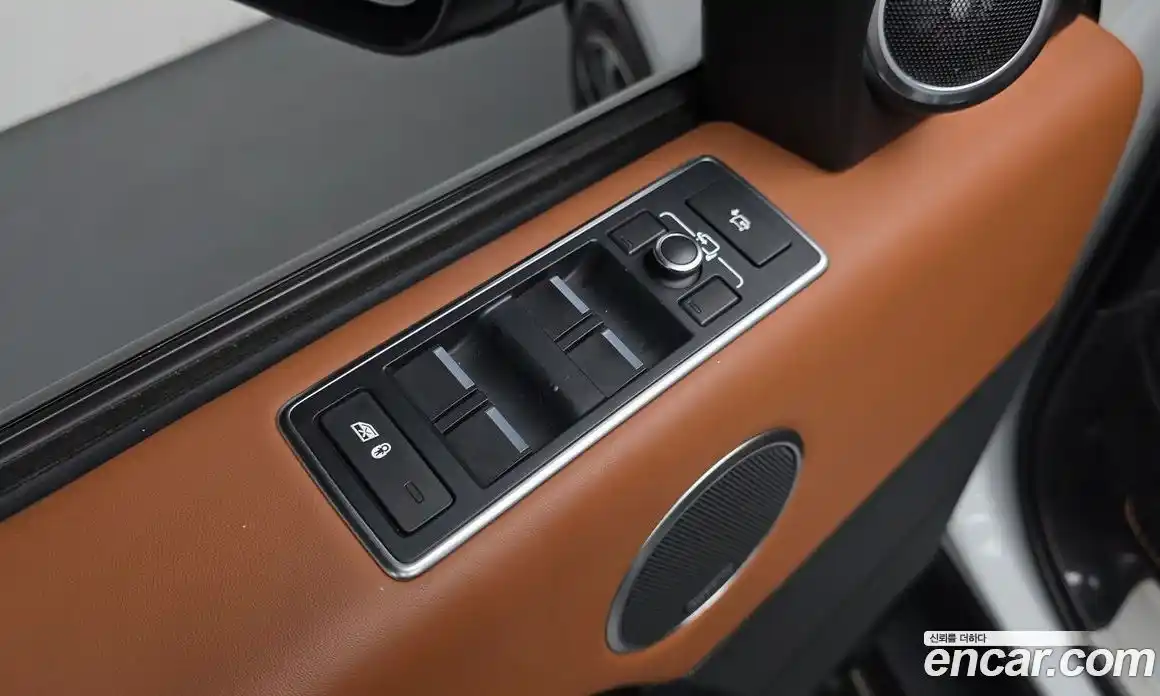 Land Rover Range Rover 2017 4.4 автомат (гидро), фото 34