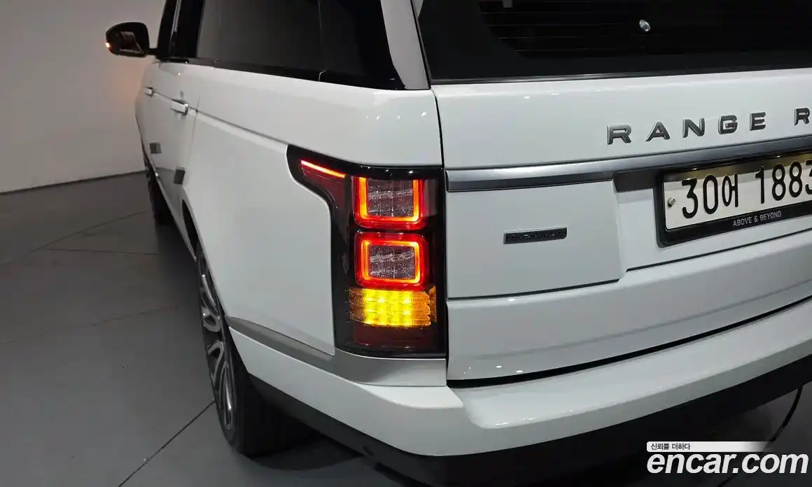 Land Rover Range Rover 2017 4.4 автомат (гидро), фото 8