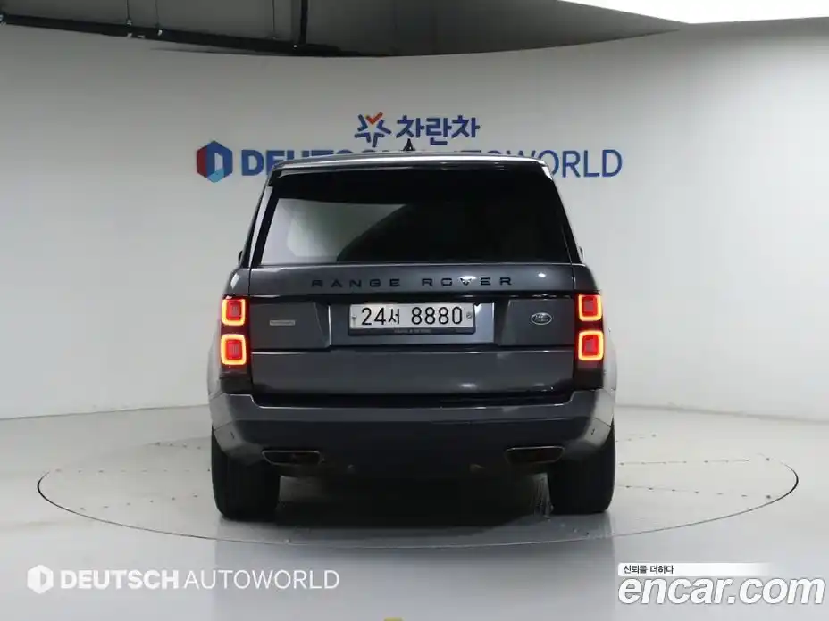 Land Rover Range Rover 2019 4.4 автомат (гидро), фото 4