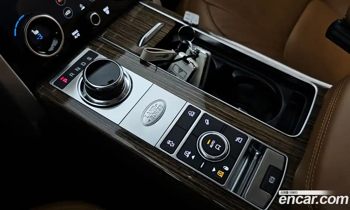 Land Rover Range Rover 2020 4.4 автомат (гидро), фото 12