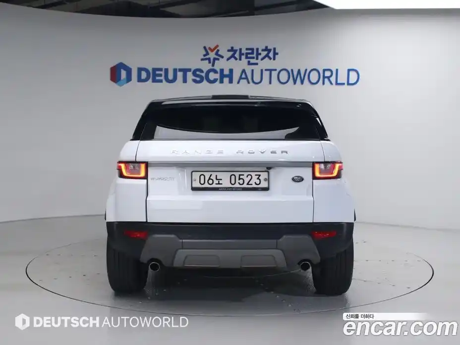 Land Rover Range Rover Evoque 2016 2.0 автомат (гидро), фото 4