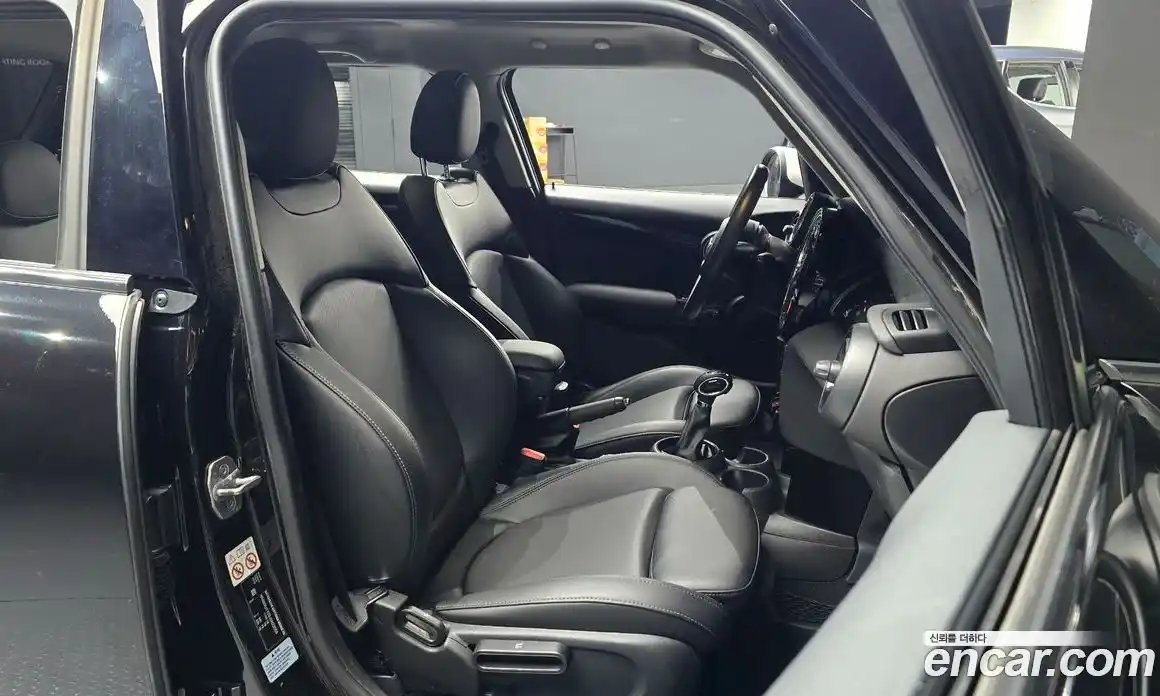 Mini Cooper 2018 1.5 автомат (гидро), фото 12