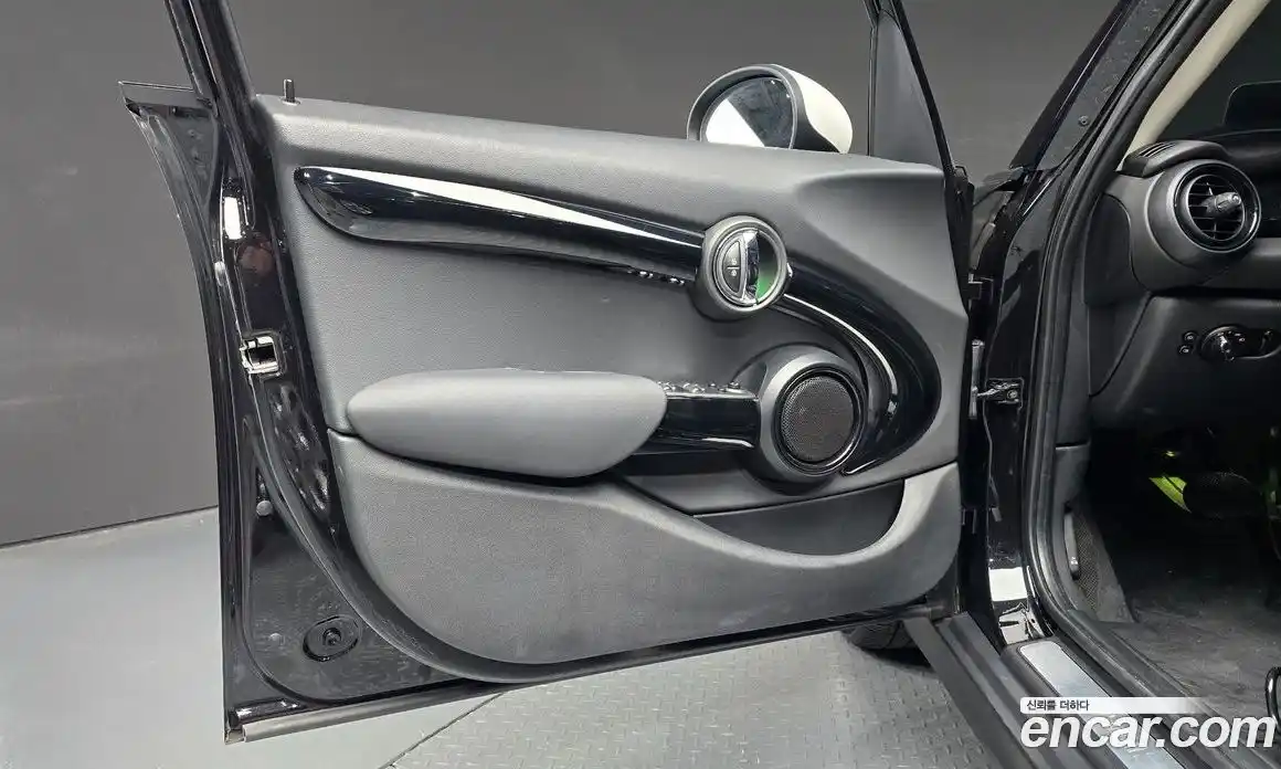 Mini Cooper 2018 1.5 автомат (гидро), фото 13