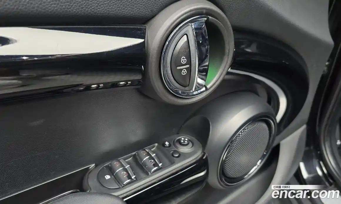 Mini Cooper 2018 1.5 автомат (гидро), фото 26