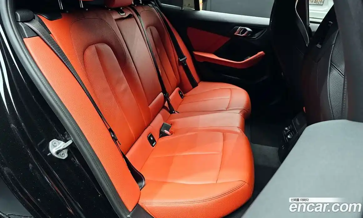BMW 1 серия 2023 2.0 автомат (гидро), фото 11
