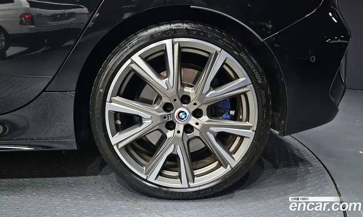 BMW 1 серия 2023 2.0 автомат (гидро), фото 5