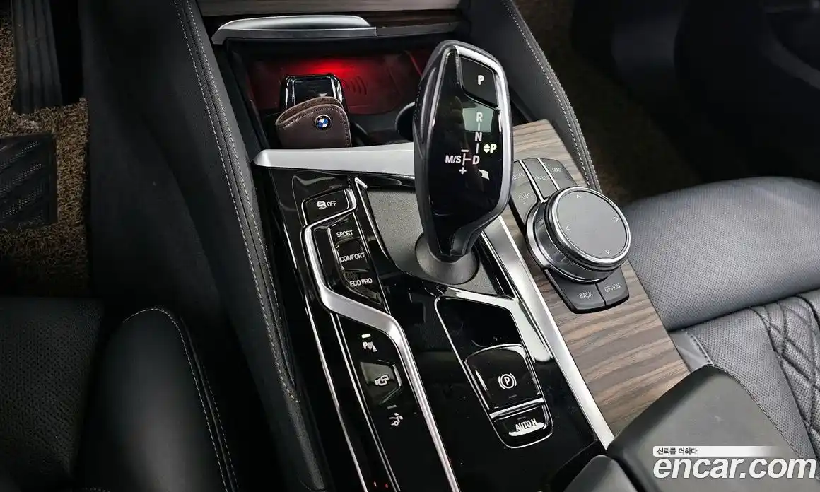 BMW 6 серия 2023 3.0 автомат (гидро), фото 9