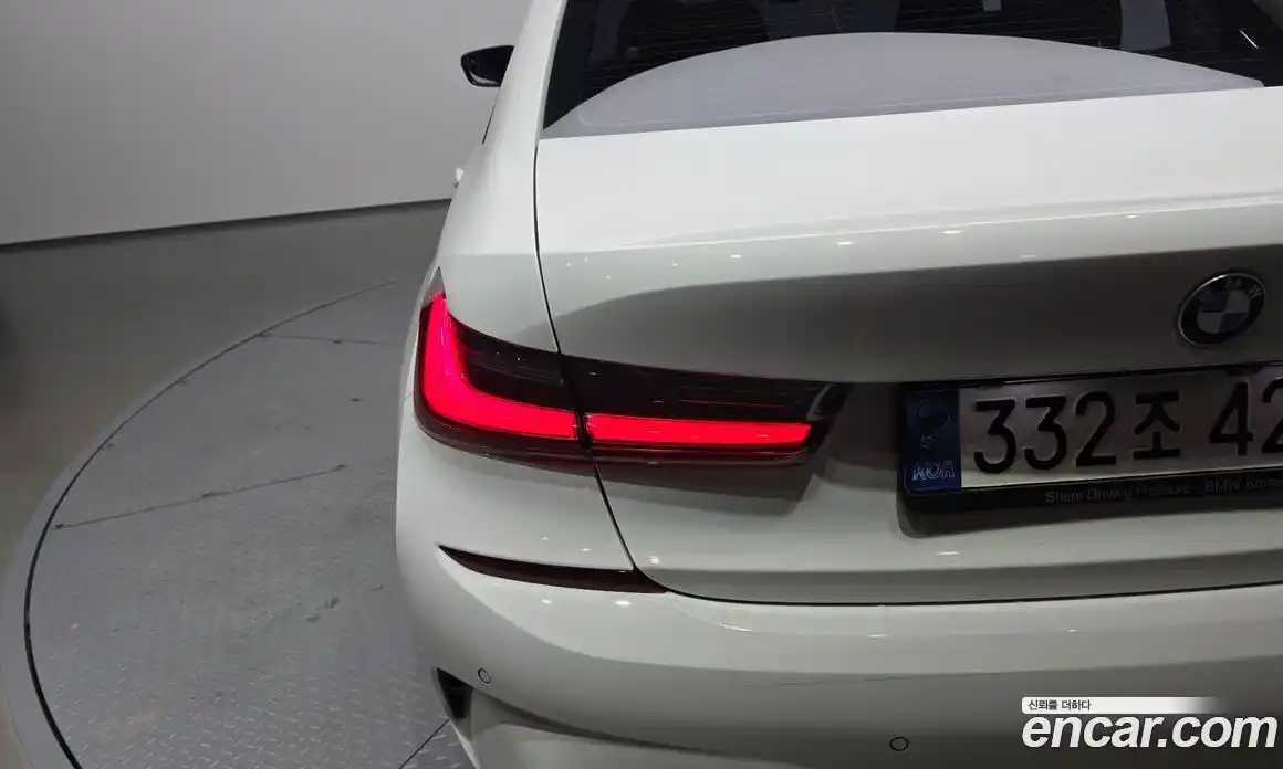 BMW 3 серия 2021 2.0 автомат (гидро), фото 9