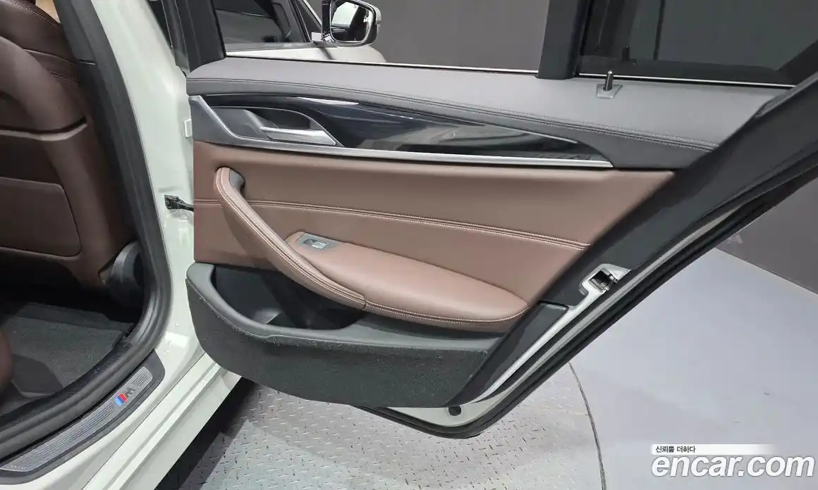 BMW 5 серия 2021 2.0 автомат (гидро), фото 15