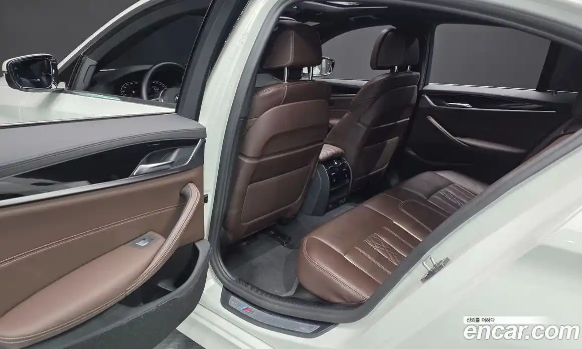BMW 5 серия 2021 2.0 автомат (гидро), фото 18