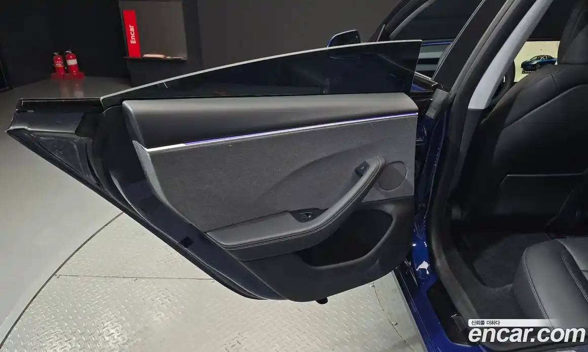 Tesla Model 3 2024 0.2 автомат (гидро), фото 15 Tesla Model 3 2024 0.2 автомат (гидро), фото 15