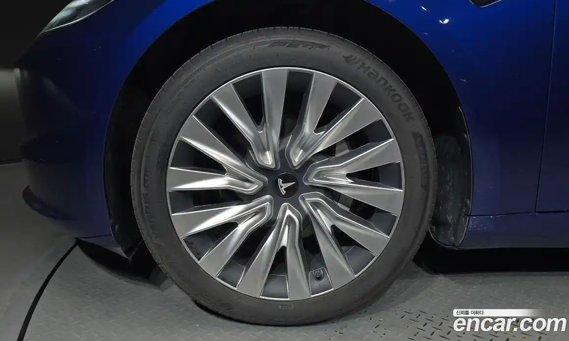 Tesla Model 3 2024 0.2 автомат (гидро), фото 5 Tesla Model 3 2024 0.2 автомат (гидро), фото 5