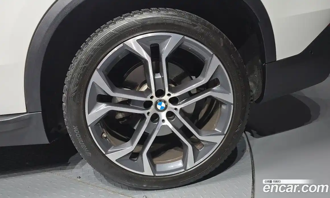 BMW X5 2023 3.0 автомат (гидро), фото 7