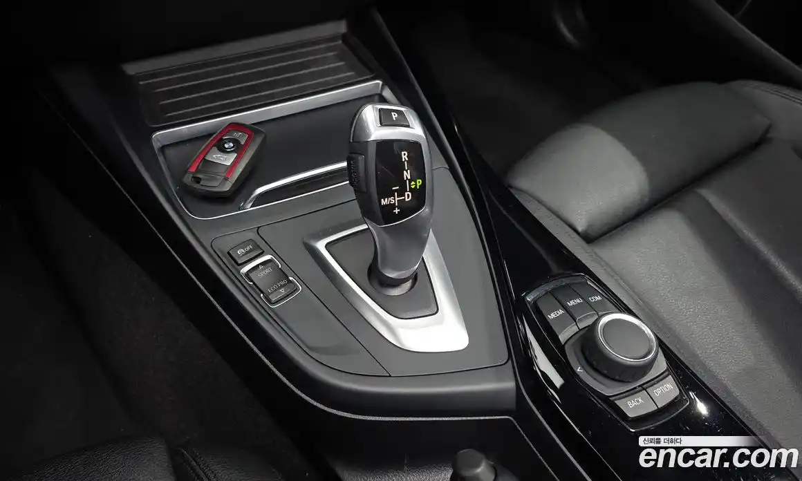 BMW 1 серия 2018 2.0 автомат (гидро), фото 11