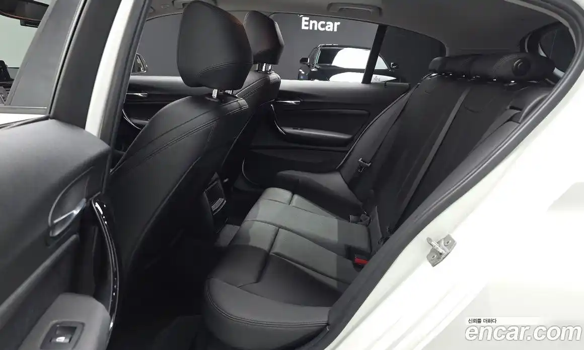 BMW 1 серия 2018 2.0 автомат (гидро), фото 15