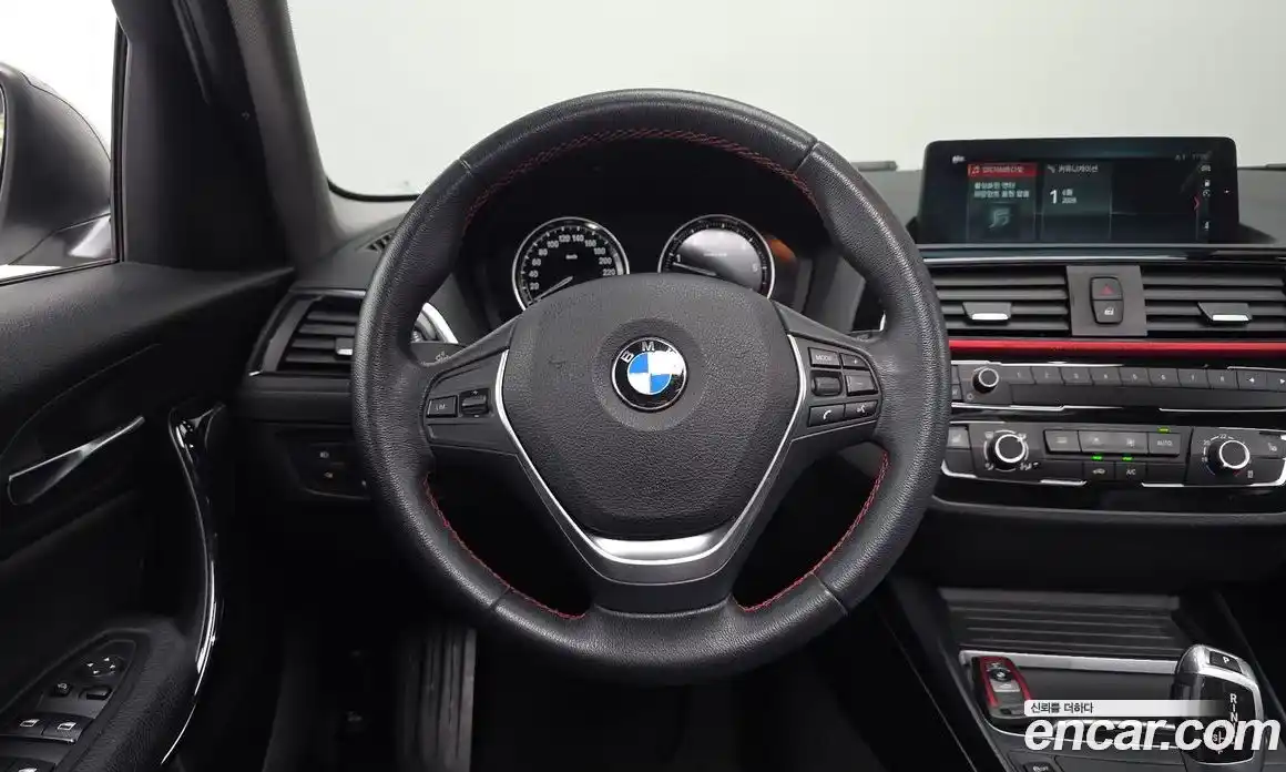 BMW 1 серия 2018 2.0 автомат (гидро), фото 19