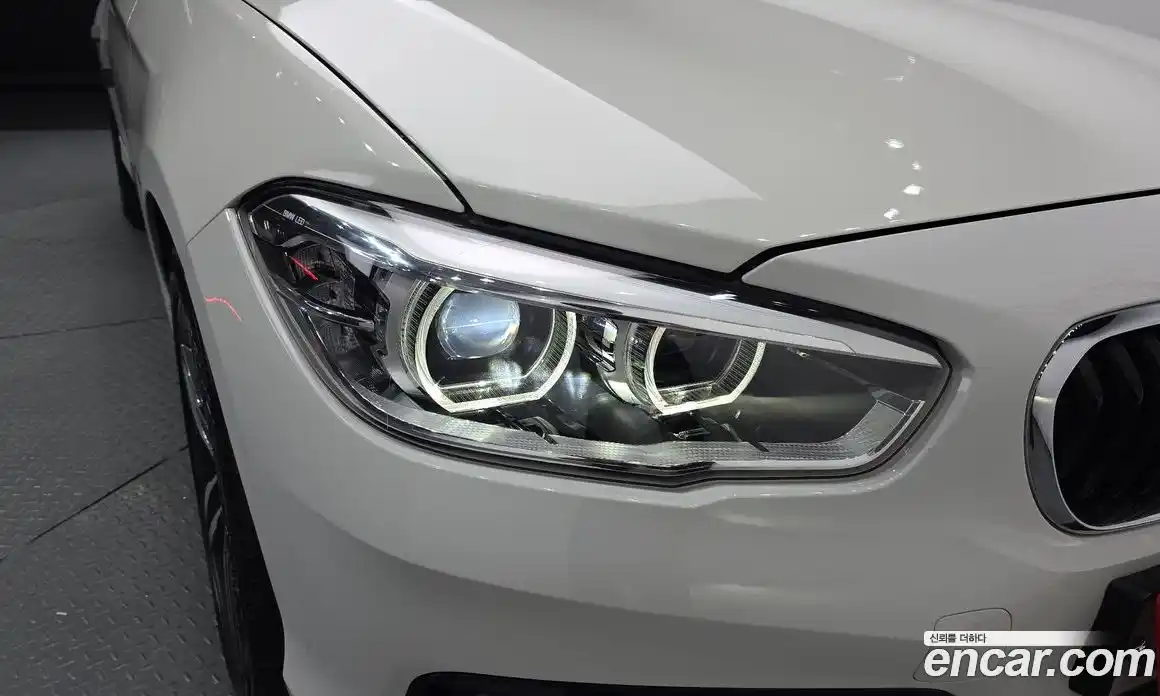 BMW 1 серия 2018 2.0 автомат (гидро), фото 7