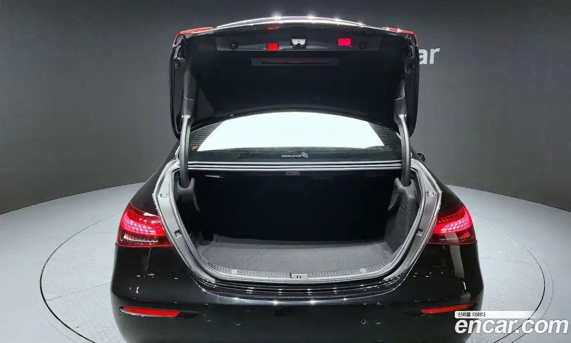 Mercedes-Benz E-Class 2021 2.0 автомат (гидро), фото 20