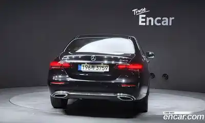 Mercedes-Benz E-Class 2021 2.0 автомат (гидро), миниатюра 4