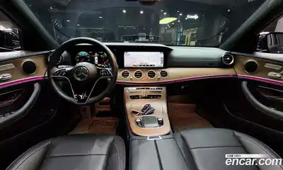 Mercedes-Benz E-Class 2021 2.0 автомат (гидро), миниатюра 7
