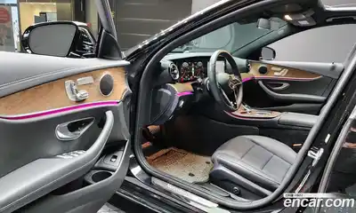 Mercedes-Benz E-Class 2021 2.0 автомат (гидро), миниатюра 10