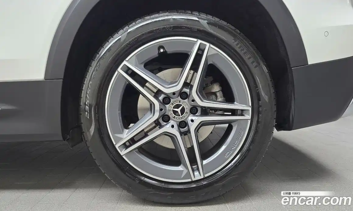 Mercedes-Benz GLB-Class 2021 2.0 гидро, фото 7 Mercedes-Benz GLB-Class 2021 2.0 гидро, фото 7
