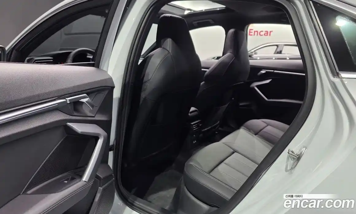 Audi A3 2025 2.0 автомат (гидро), фото 11