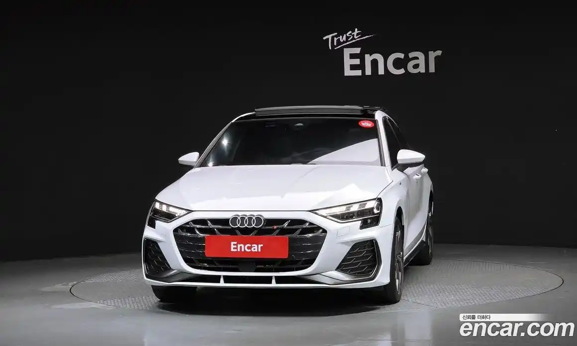 Audi A3 2025 2.0 автомат (гидро), фото 3