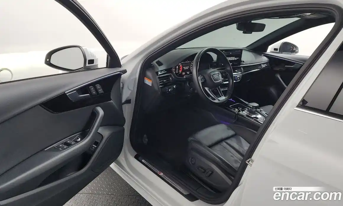 Audi A4 2021 2.0 автомат (гидро), фото 13