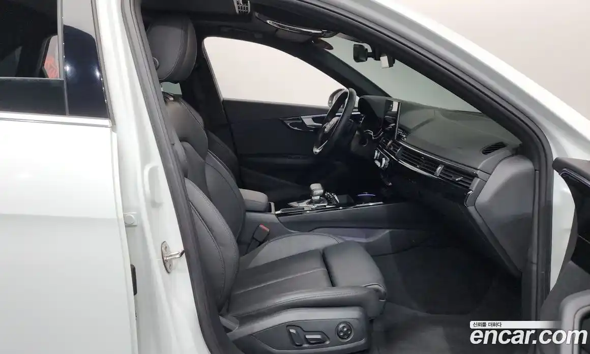 Audi A4 2021 2.0 автомат (гидро), фото 16