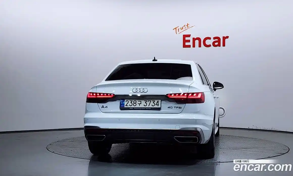 Audi A4 2021 2.0 автомат (гидро), фото 4