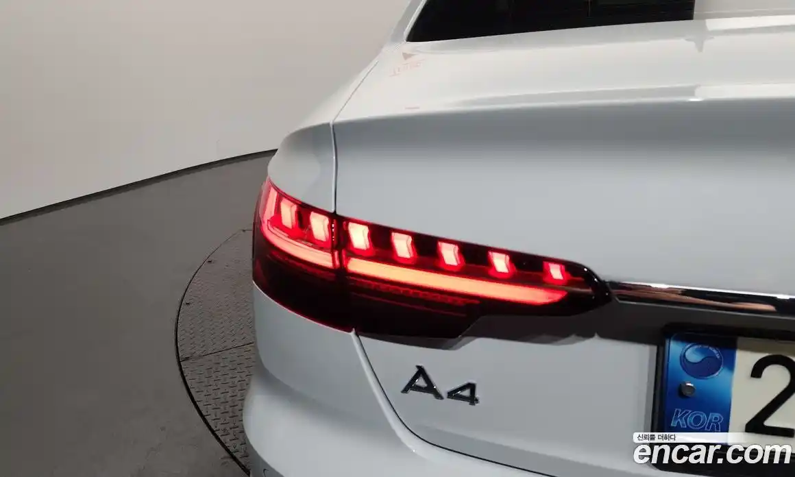 Audi A4 2021 2.0 автомат (гидро), фото 9