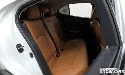 Lexus UX 2022 0.2 автомат (гидро), миниатюра 11