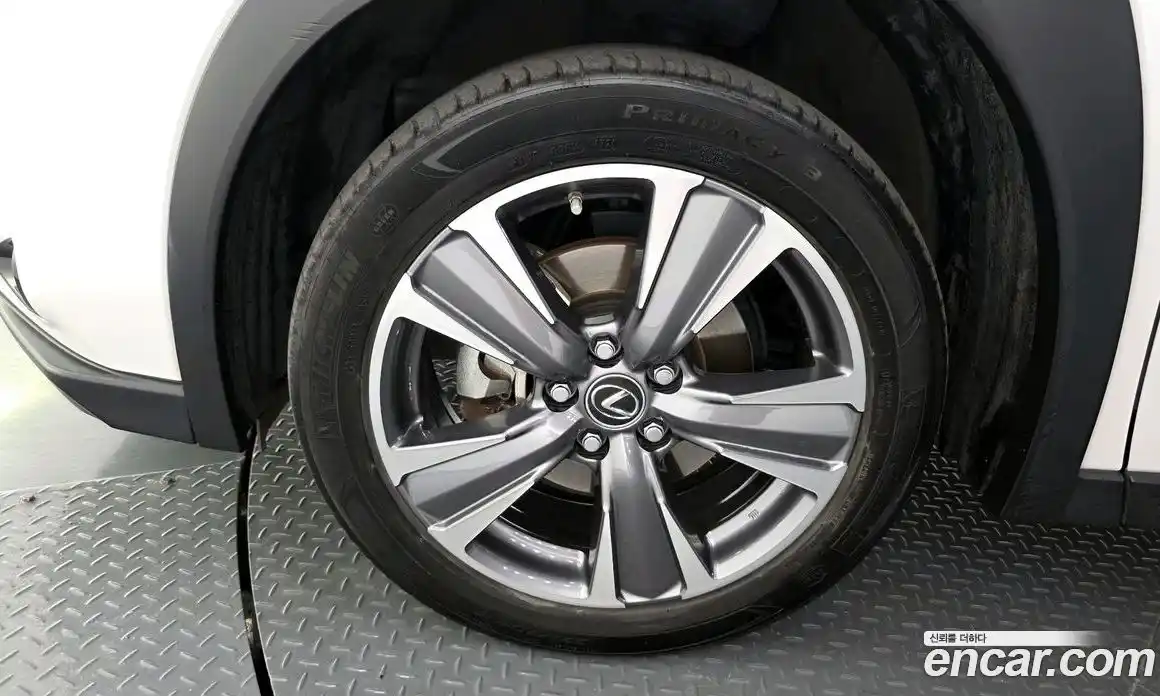 Lexus UX 2022 0.2 автомат (гидро), фото 5