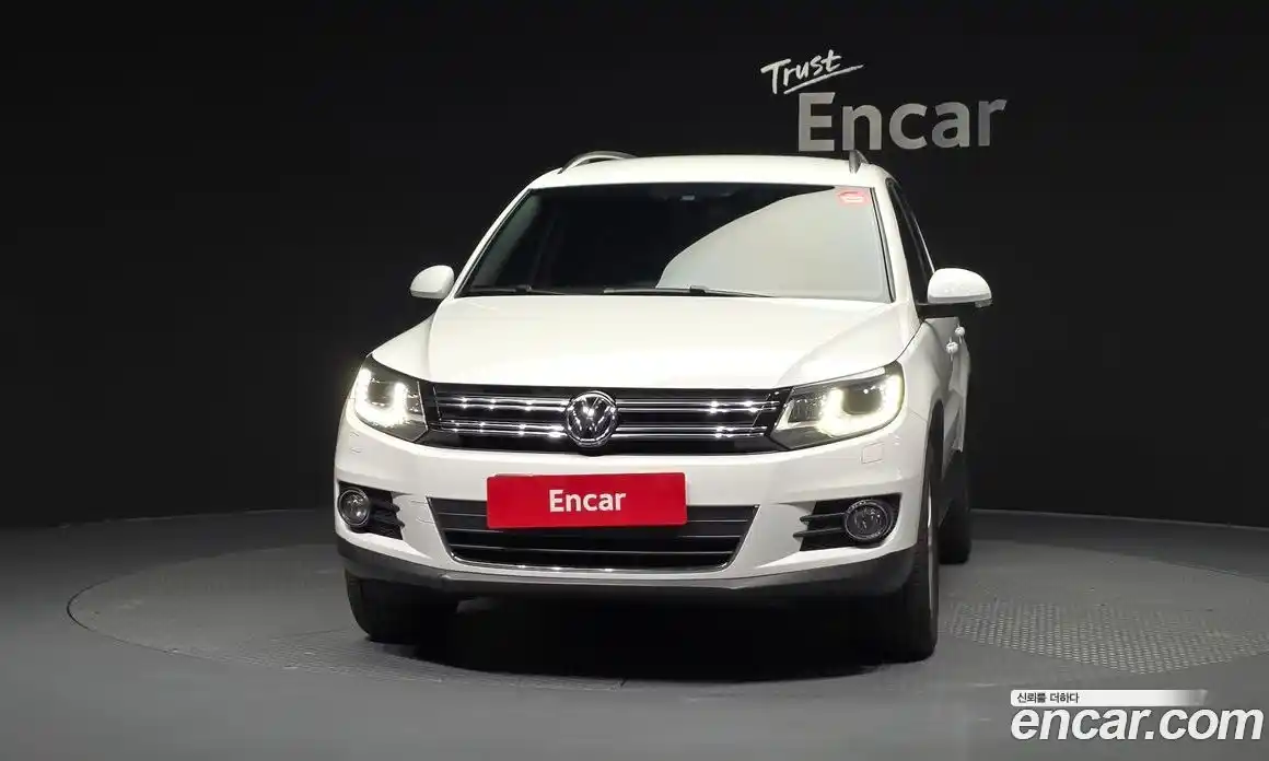 Volkswagen Tiguan 2015 2.0 автомат (гидро), фото 3