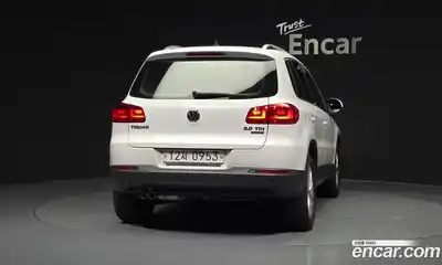 Volkswagen Tiguan 2015 2.0 автомат (гидро), миниатюра 4