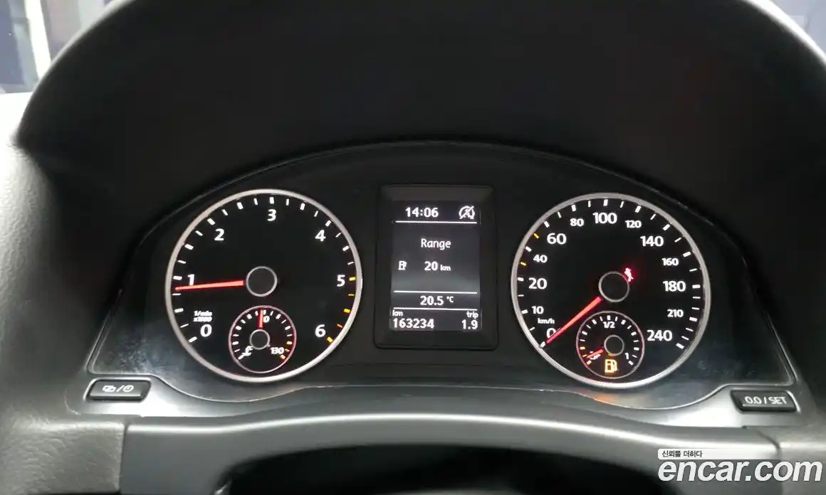 Volkswagen Tiguan 2015 2.0 автомат (гидро), фото 8