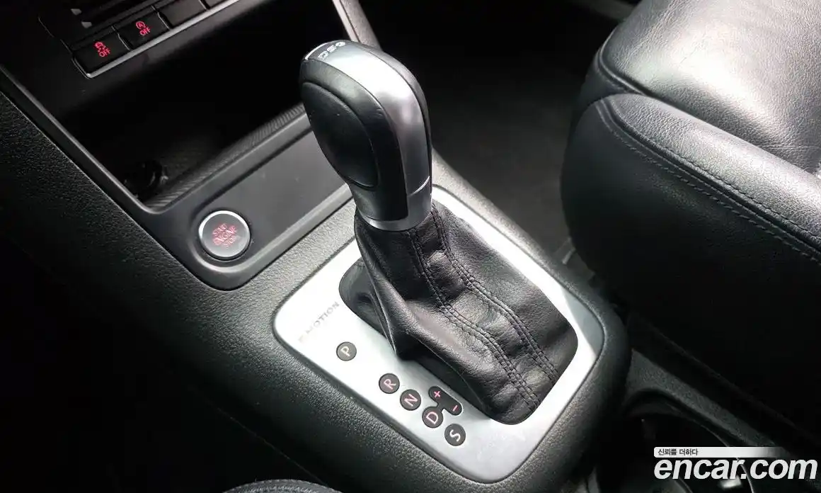 Volkswagen Tiguan 2015 2.0 автомат (гидро), фото 9