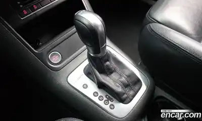 Volkswagen Tiguan 2015 2.0 автомат (гидро), миниатюра 9