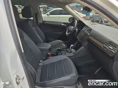 Volkswagen Tiguan 2023 2.0 автомат (гидро), миниатюра 12