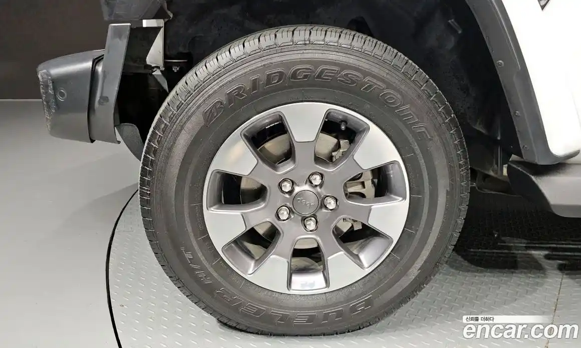 Jeep Wrangler 2020 2.0 автомат (гидро), фото 5